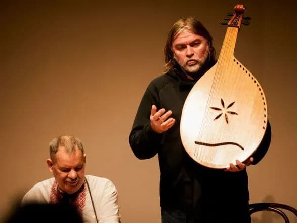 muzika-yaka-maye-zvuchati-u-lvovi-vidbulos-vruchennya-novoyi-kobzi-ta-stipendiyi-lvivskomu-tsekhu-kobzariv