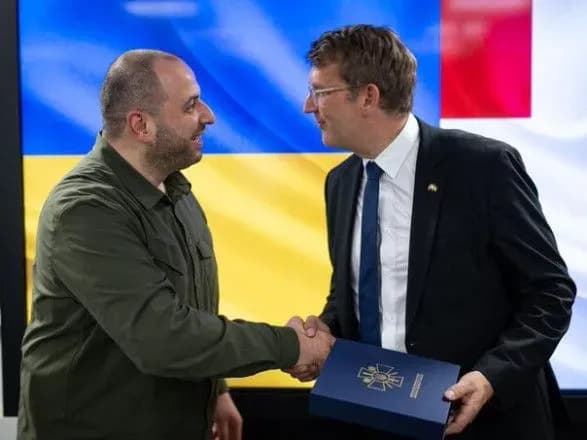 obgovorili-f-16-umyerov-zustrivsya-u-kiyevi-z-ministrom-oboroni-daniyi