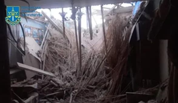 vorog-vrantsi-vdariv-po-selu-nepodalik-vid-khersona-ye-poraneniy