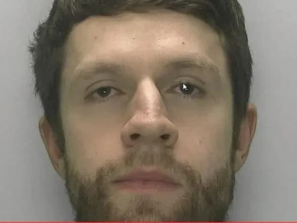 kolishniy-spivrobitnik-britanskoyi-kiberrozvidki-otrimav-dovichne-za-sprobu-vbiti-amerikansku-shpigunku