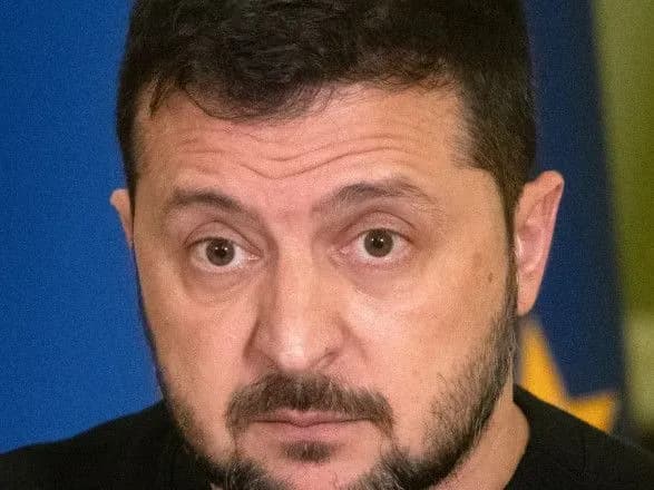 poyasnyu-za-24-khv-zelenskiy-zaprosiv-trampa-do-ukrayini-na-tli-yogo-obitsyanok-zavershiti-viynu-za-dobu