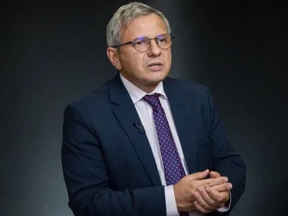 ye-kolosalna-nervoznist-schodo-byudzhetu-radnik-prezidenta-ustenko