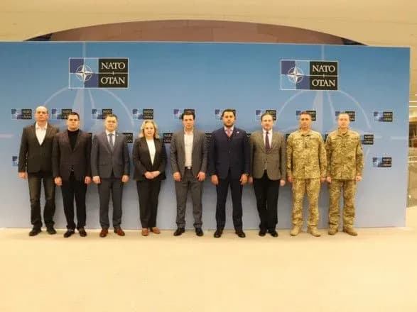 rada-ukrayina-nato-u-bryusseli-obgovorila-yak-zavaditi-zimovim-atakam-rosiyi-na-energoinfrastrukturu