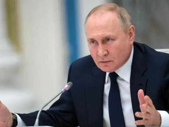 nimetske-vidavnitstvo-pripinyaye-prodazh-knig-pro-putina-pislya-informatsiyi-scho-avtor-otrimuvav-groshi-iz-moskvi