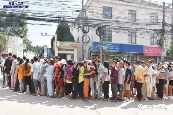 oon-ponad-200-tisyach-lyudey-stali-pereselentsyami-vnaslidok-boyovikh-diy-u-myanmi