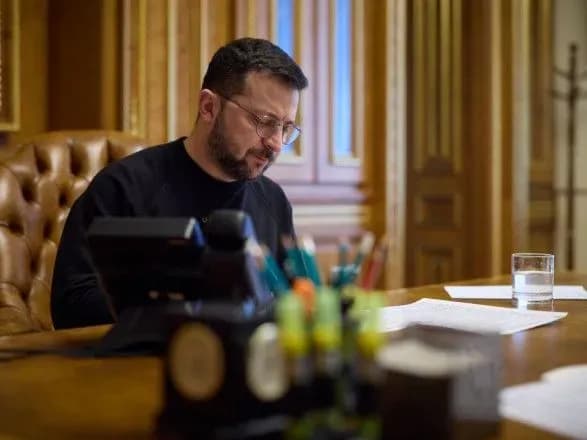 oboronna-spivpratsya-12-y-paket-sanktsiy-ta-g7-zelenskiy-pogovoriv-iz-premyerom-italiyi