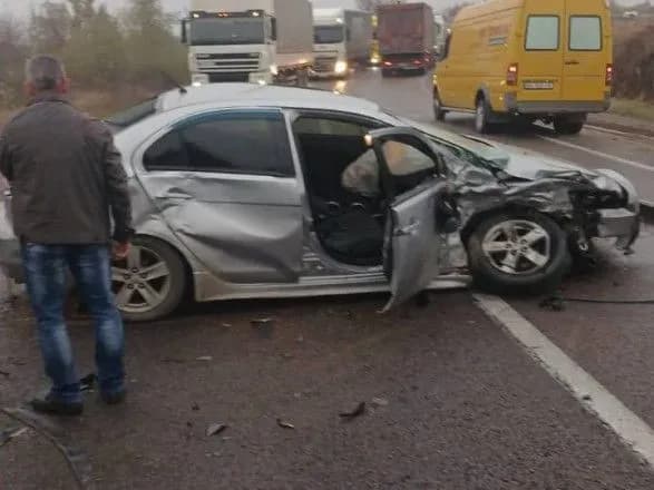 na-trasi-odesa-reni-nepodalik-vid-kordonu-stalasya-dtp-uskladneno-rukh