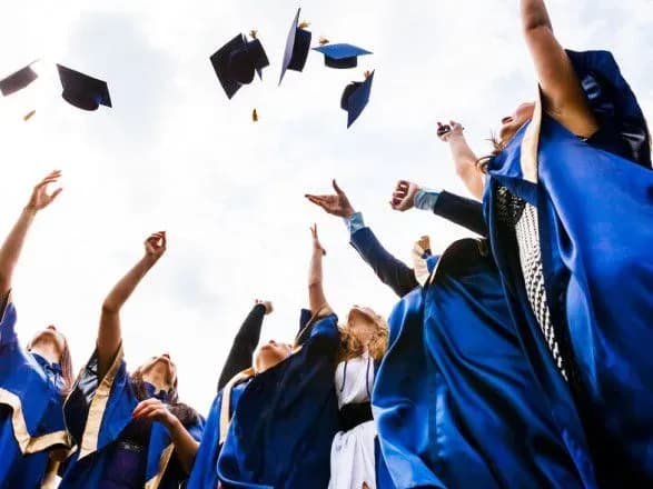 den-studenta-vsesvitniy-den-tablitsi-mnozhennya-scho-sche-mozhna-vidznachiti-17-listopada