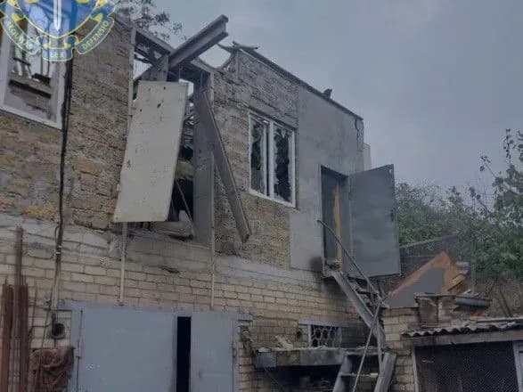 vorog-vrantsi-obstrilyav-kherson-ye-zagibliy-ta-poranena