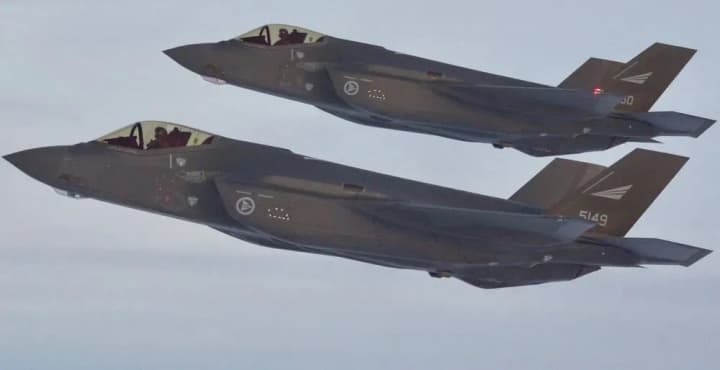 norvezki-vynyshchuvachi-f-35-perekhopyly-rosiiski-bombarduvalnyky-poblyzu-povitrianoho-prostoru-nato