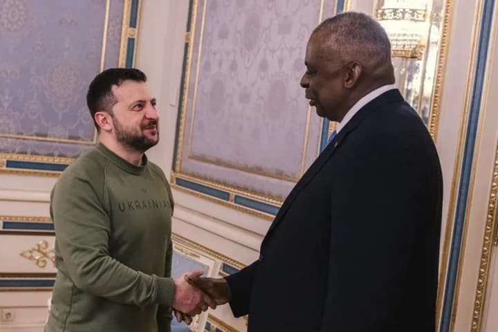 pentagon-chief-meets-with-zelenskyy-assures-of-continued-support