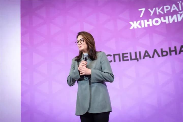 grantovie-programmi-vozmozhnosti-obucheniya-i-pereobucheniya-sviridenko-rasskazala-o-programmakh-podderzhki-dlya-zhenshchin-predprinimatelei