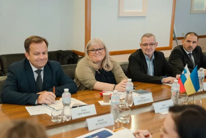 reconstruction-of-infrastructure-facilities-in-ukraine-slovenia-is-ready-to-provide-grants-up-to-5-million-euros