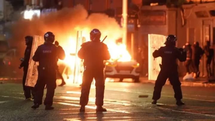 anti-migrant-riots-break-out-in-dublin-after-knife-attack-on-5-people