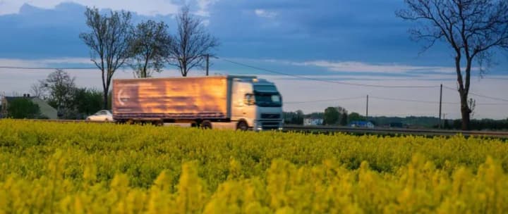 polshcha-proponuie-ukraini-rishennia-dlia-prypynennia-straiku-pereviznykiv-na-kordoni