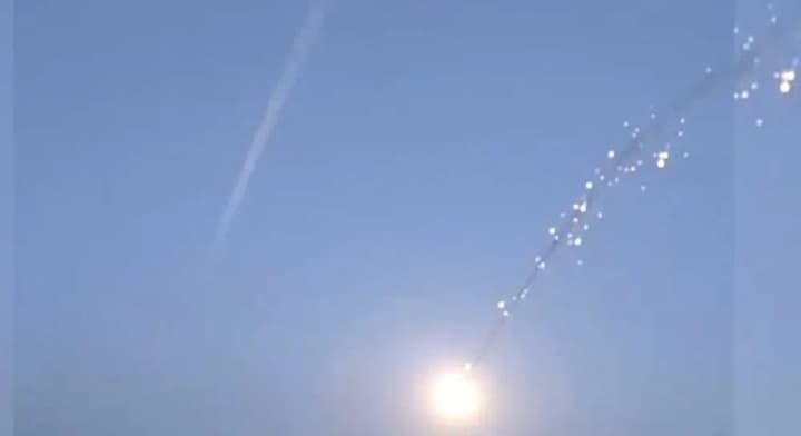 explosions-in-khmelnytsky-district-air-defense-forces-are-working