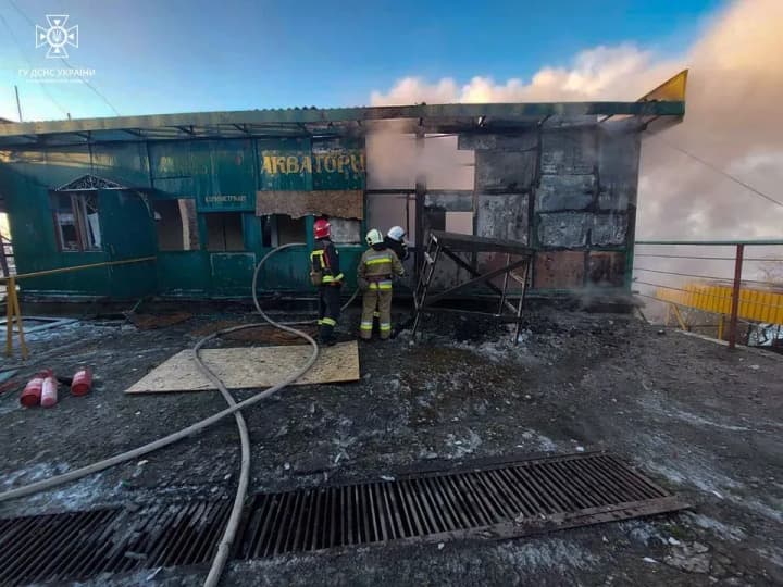 mykolaiv-region-administrative-building-of-recreation-center-burns-down-due-to-morning-shelling-by-russian-federation