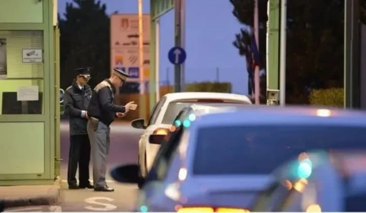 rukovoditel-pogranichnoi-politsii-ruminii-uvolen-posle-togo-kak-osuzhdennii-mer-sbezhal-iz-strani