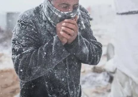 in-chernivtsi-patrol-officers-saved-a-man-from-hypothermia