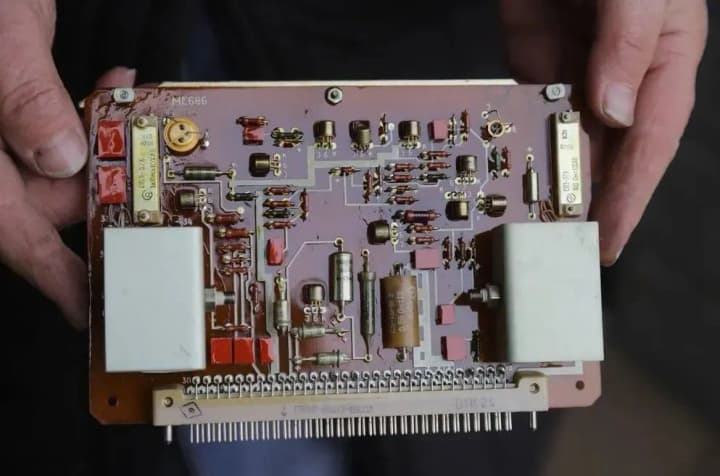 the-state-bureau-of-investigation-has-launched-an-investigation-into-the-discovery-of-unrecorded-microchips-in-a-military-unit-in-zhytomyr-region-worth-more-than-uah-65-million