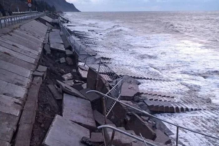 the-invaders-estimated-the-damage-caused-by-the-storm-in-crimea-at-almost-40-billion-rubles