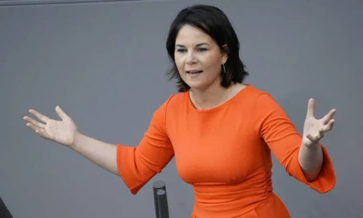 berbok-na-zustrichi-obsie-kudy-takozh-zaprosyly-lavrova-vymahala-vid-putina-zupynyty-viinu