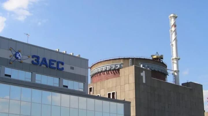 zaporozhskaya-aes-pereshla-s-rezervnoi-na-normalnuyu-skhemu-pitaniya-posle-blekauta-ukrenergo
