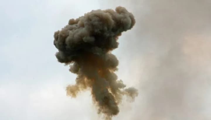 explosions-and-air-raid-in-kherson-after-uav-launch-from-crimea