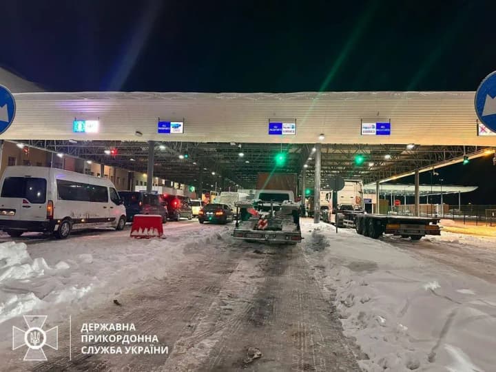 blockade-on-the-border-with-poland-about-25-thousand-trucks-in-line