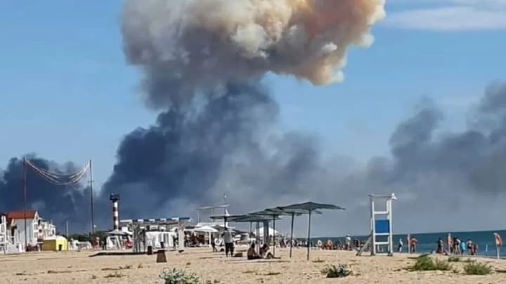 explosions-in-kerch-and-feodosia-followed-by-blackout