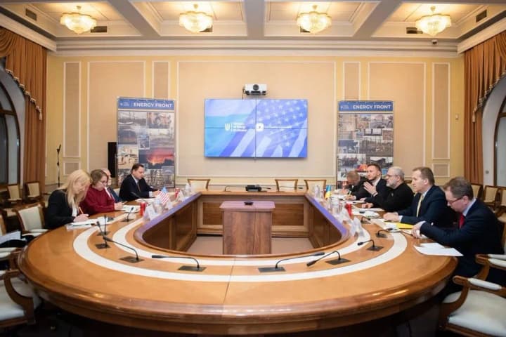 minenerho-vede-peremovyny-z-investoramy-iz-ssha-shchodo-vyrobnytstva-enerhetychnoho-obladnannia