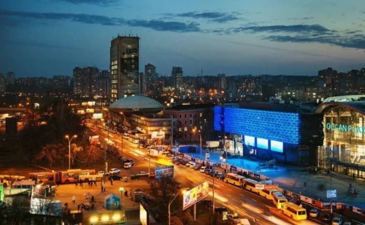 due-to-the-closure-of-a-part-of-the-kyiv-metro-traffic-on-lybidska-square-has-been-changed