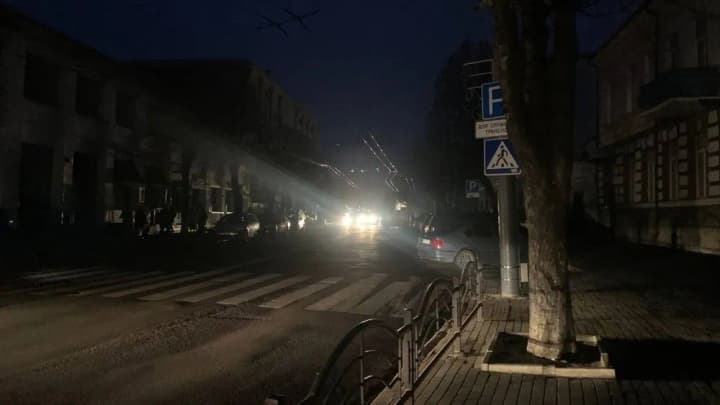 naslidky-khakerskoi-ataky-na-kyivstar-u-dnipri-vynykly-problemy-iz-zapuskom-vulychnoho-osvitlennia