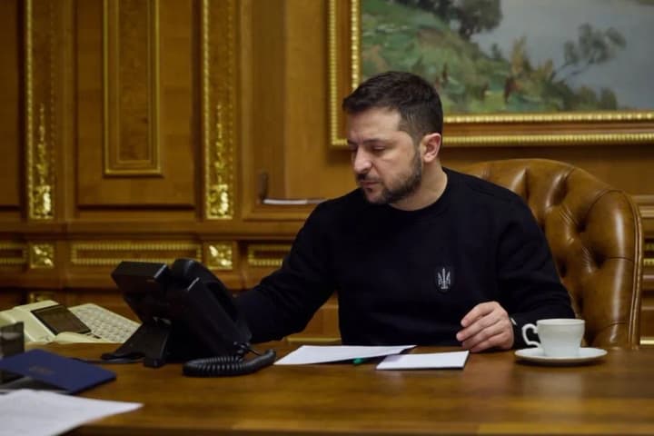 zelenskyy-speaks-to-new-polish-pm-tusk-for-the-first-time-discusses-eu-summit