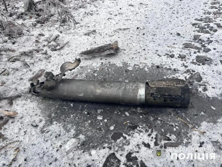 russians-drop-two-guided-bombs-on-toretsk-there-is-damage