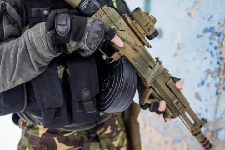 a-platoon-stronghold-of-russian-troops-was-destroyed-diu-confirms-infiltration-of-subversive-reconnaissance-group-into-russian-territory