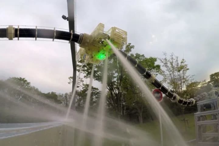 v-yaponii-razrabotali-letayushchego-drakona-kotorii-smozhet-tushit-slishkom-opasnie-pozhari