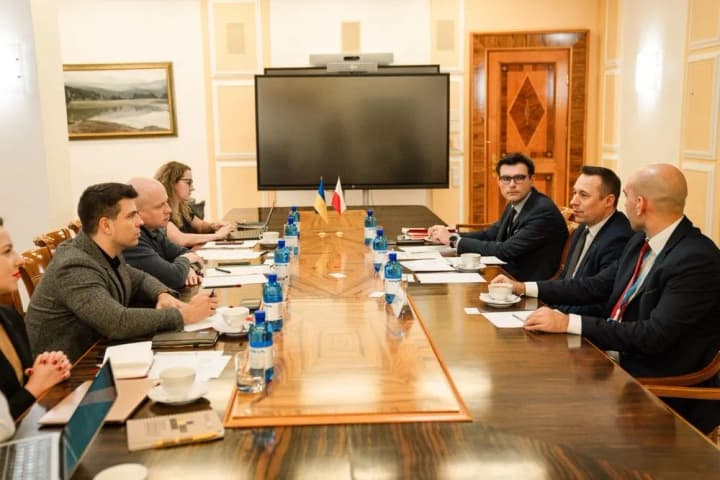 ukraina-ta-polshcha-uzghodyly-plan-dii-dlia-rozblokuvannia-kordonu-shcho-vidomo