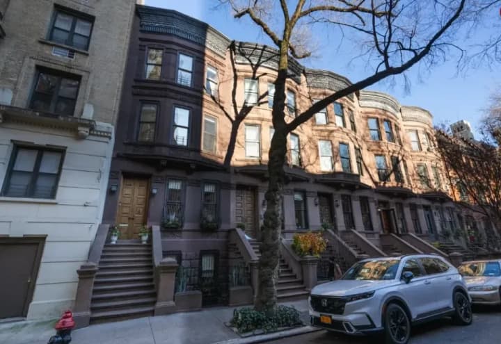 u-ssha-prodaiut-budynok-z-kultovoho-rizdvianoho-filmu-odyn-vdoma-2