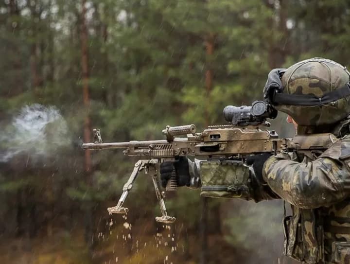 ukrainian-border-guard-shoots-down-three-enemy-fpv-drones-managing-to-make-a-unique-video-of-their-taming