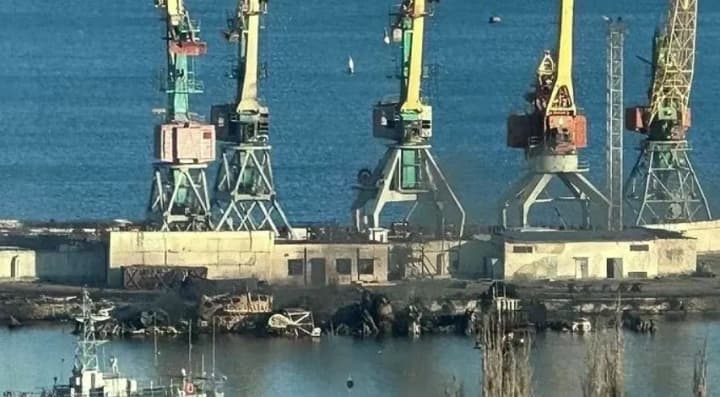 zalyshyvsia-lyshe-skelet-obhorilo-vse-ihnat-pro-znyshchennia-desantnoho-korablia-novocherkask