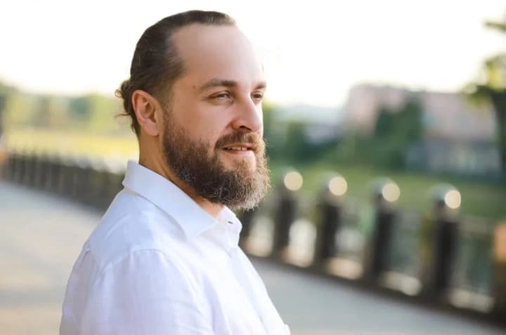 syn-kolyshnoho-mera-kharkova-hennadiia-kernesa-dosi-maryt-posadoiu-hauliaitera