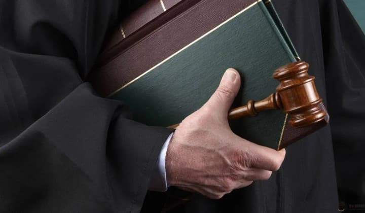 neprerivnost-pravosudiya-vstupil-v-silu-zakon-opredelyayushchii-poryadok-zachislenii-i-perevodov-rabotnikov-sudoustroistva-ukraini