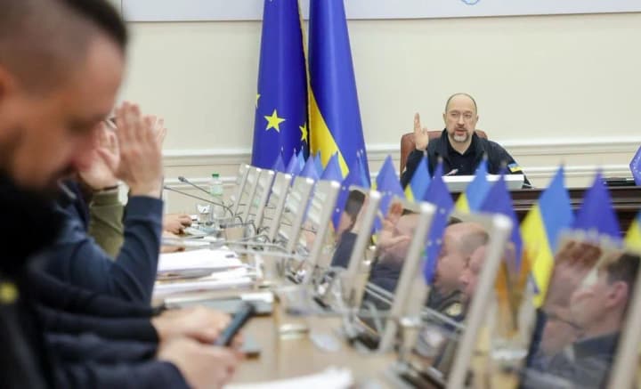 ukraine-extends-antarctic-program-until-2025