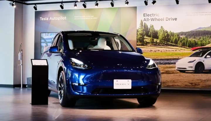 tesla-hotuietsia-vypustyty-onovlenu-versiiu-svoho-khita-model-y-iz-zavodu-v-kytai