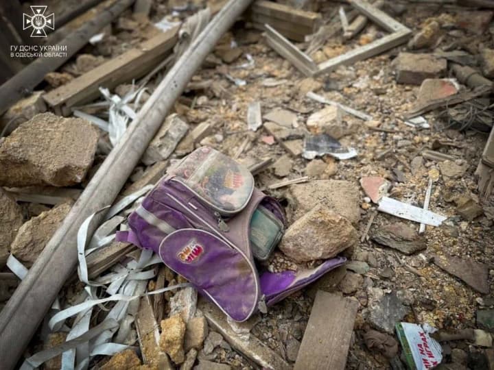 the-work-will-continue-around-the-clock-zelensky-says-more-than-600-rescuers-involved-in-clearing-rubble-after-russian-strikes