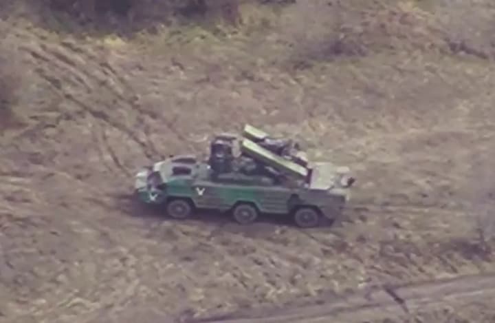 polnostyu-viveli-iz-stroya-v-sso-pokazali-video-ognevogo-porazheniya-vrazheskogo-zrk-osa