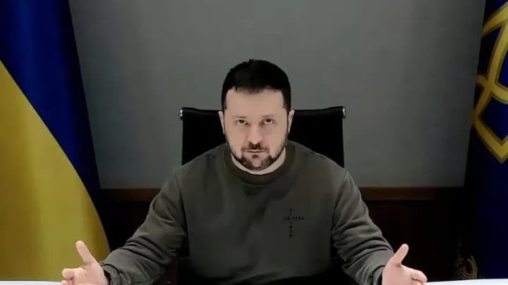 isolation-of-crimea-weapons-production-and-mobilization-zelensky-tells-the-economist-about-plans-for-2024