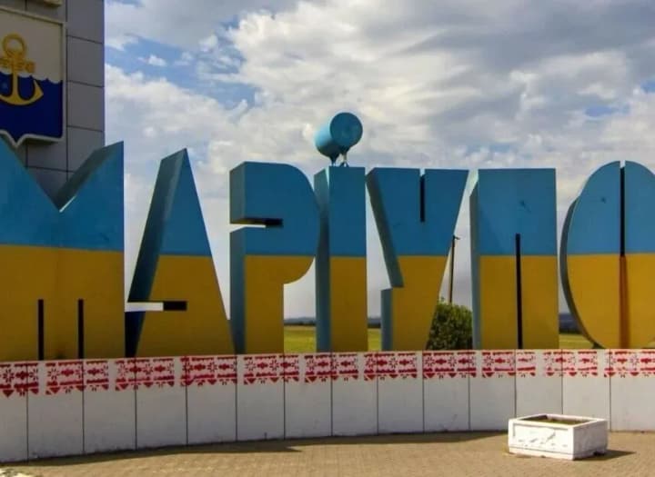 no-light-no-heat-in-mariupol-the-occupiers-tried-to-cover-up-a-full-set-of-blackouts-with-festive-locations