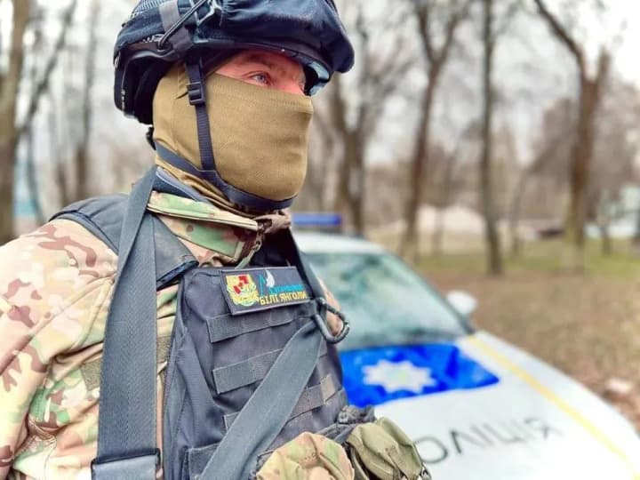 evakuatsiya-iz-avdeevki-belie-angeli-vivezli-6-chelovek-iz-kotorikh-dvoe-tyazhelo-travmirovani-politsiya